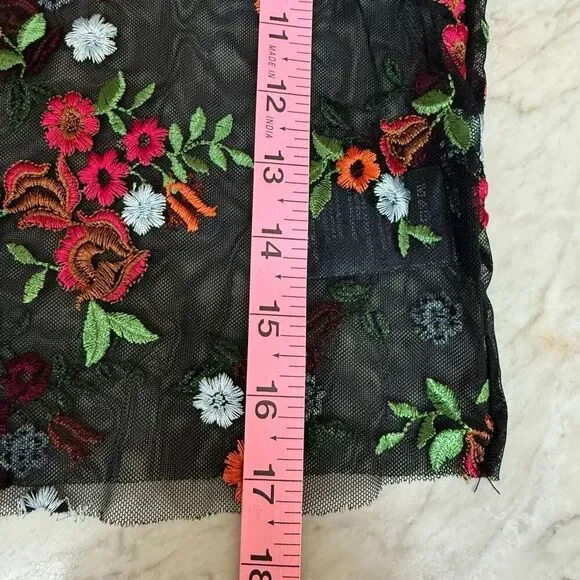 Urban Outfitters Sheer mesh Embroidered Black Floral Crop Top Size S NWT - Picture 9 of 9